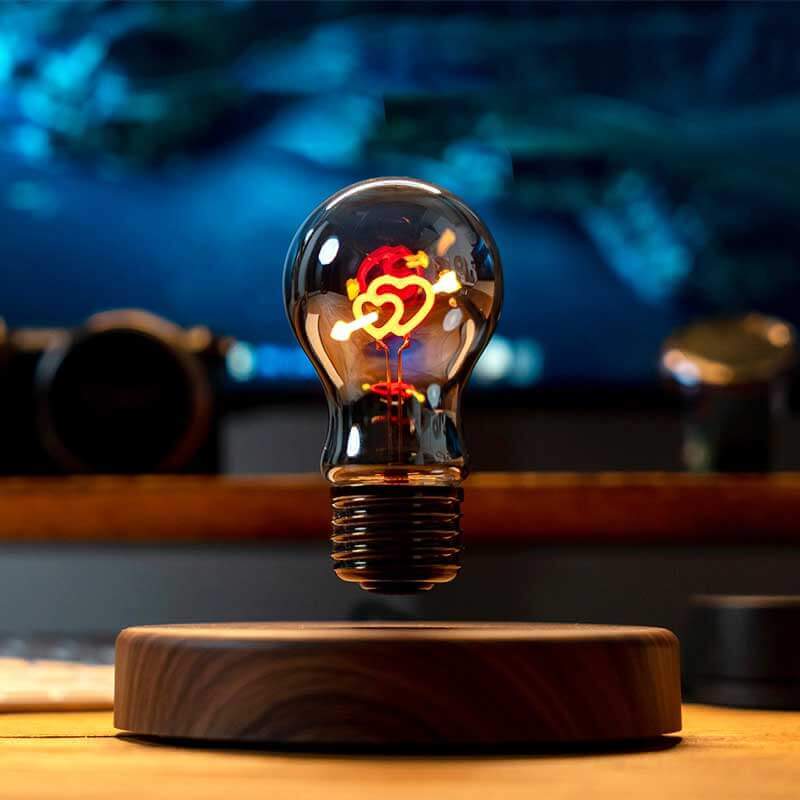 Magnetisch schwebendes Nachtlicht in Herzform