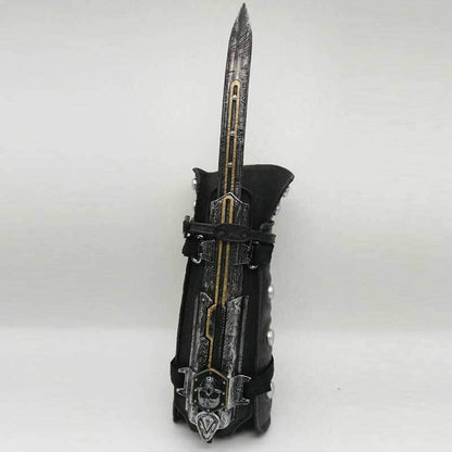 Custom Assassin's Creed 4 Black Flag Edward 1:1 Sleeve Arrow