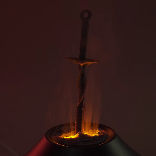 Modèle d'épée en spirale Dark Soul Soul Game Effet lumineux Humidificateur Ornements