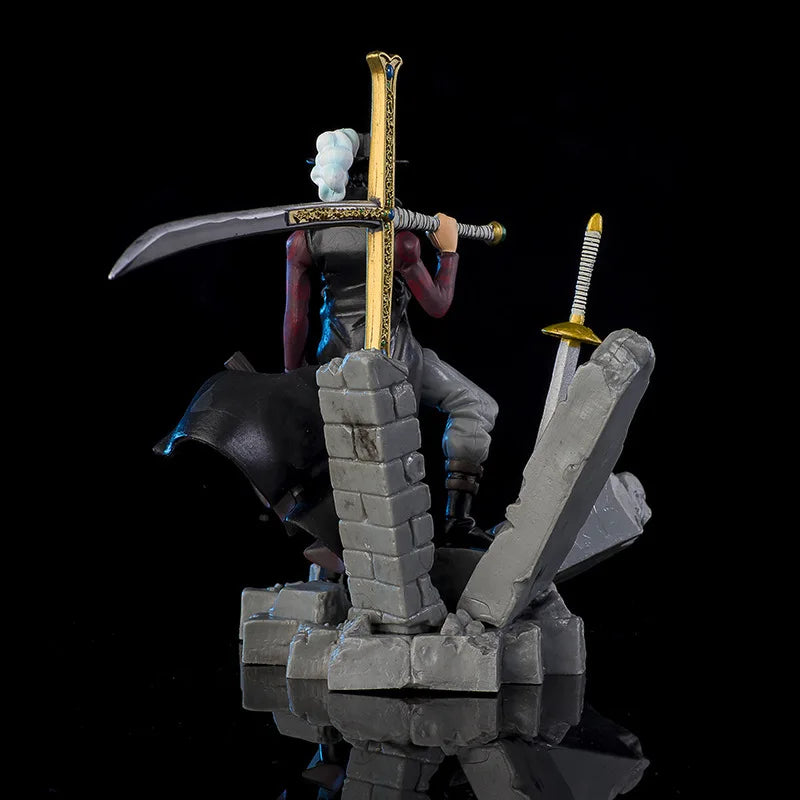 Hot 15cm One Piece Figures Eagle Eye Dracule Mihawk Anime Figure